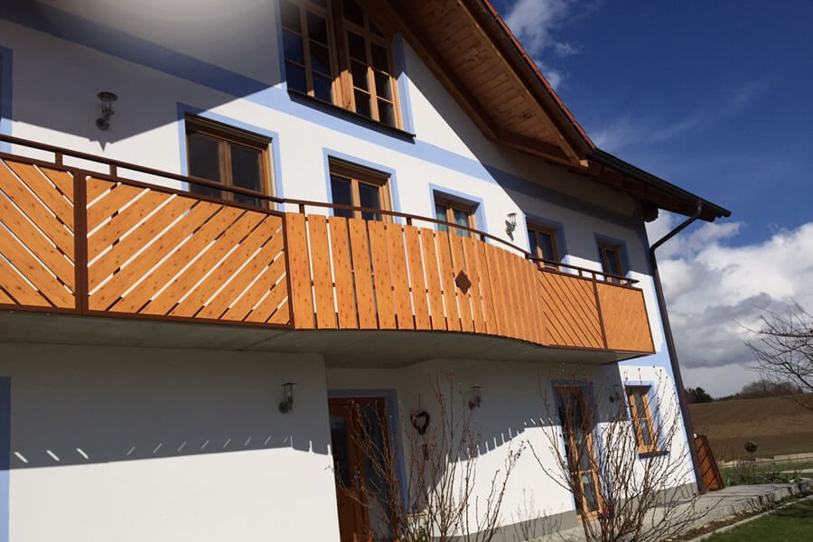 Wood Art Balkon diagonal und senkrecht